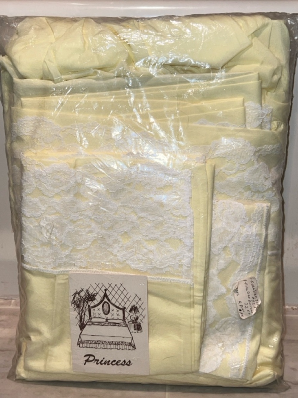 NWT 🛌 ST MORITZ PRINCESS YELLOW w/LACE TRIM COTTON 4-PC SHEET BED SET Size FULL
